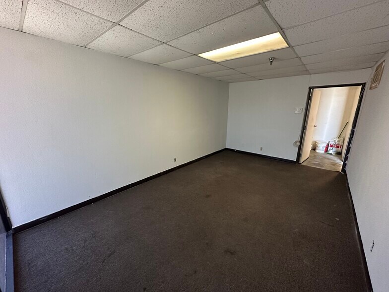 More Photos Of 43214 Black Deer Loop, Temecula Service For Lease