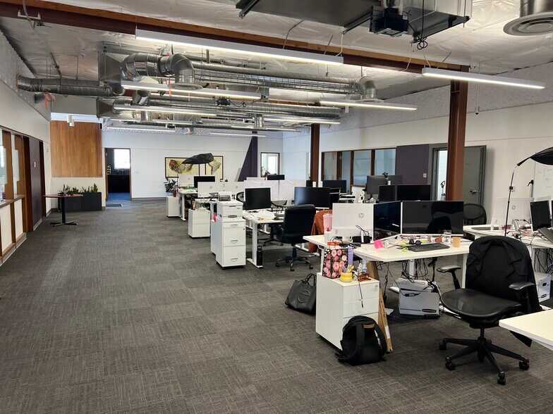 More Photos Of 1699 W Grand Ave, Oakland Office For Lease