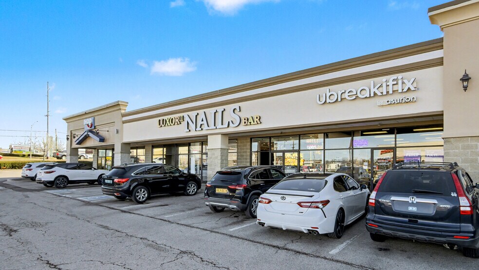 More Photos Of 2307-2375 Nicholasville Rd, Lexington Unknown For Lease