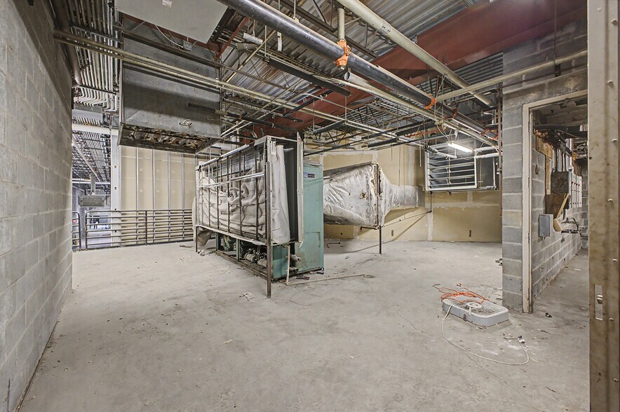 More Photos Of 5866-5870 Middlebelt Rd, Garden City Freestanding For Lease