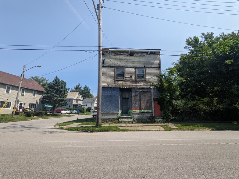 Primary Photo Of 4306 West, Ashtabula Convenience Store For Sale