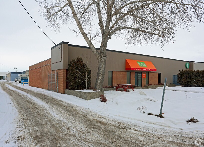 Primary Photo Of 14710 112th Ave NW, Edmonton Service For Lease