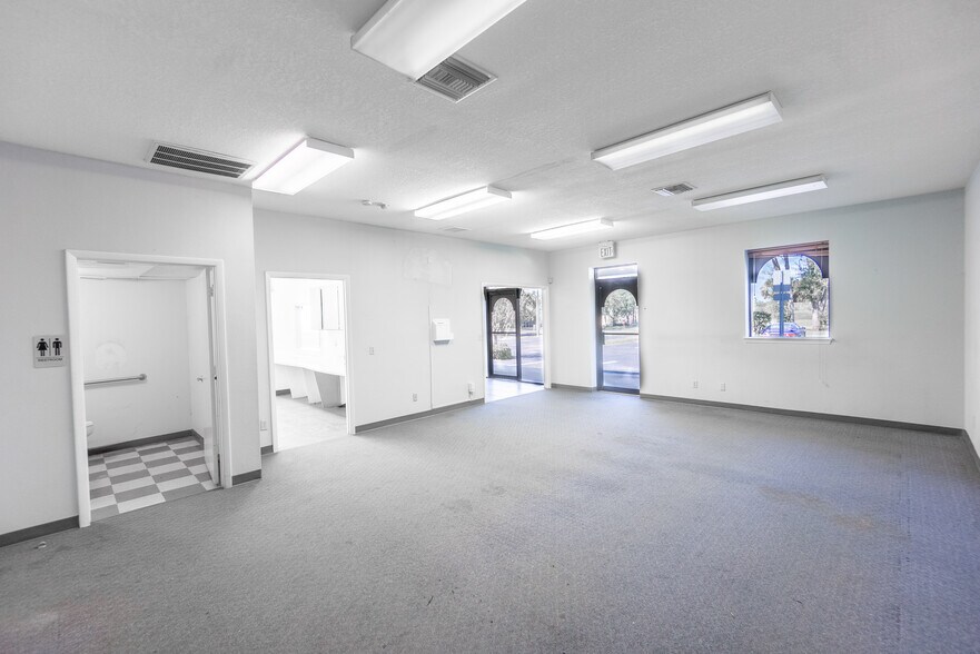 More Photos Of 37810 Medical Arts Ct, Zephyrhills Medical For Sale