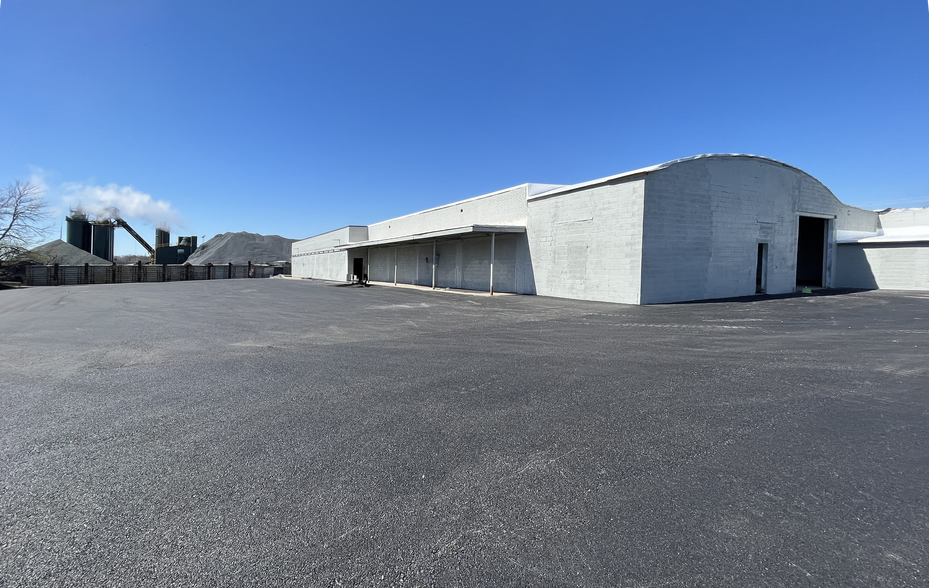 More Photos Of 900 S Heald St, Wilmington Warehouse For Lease