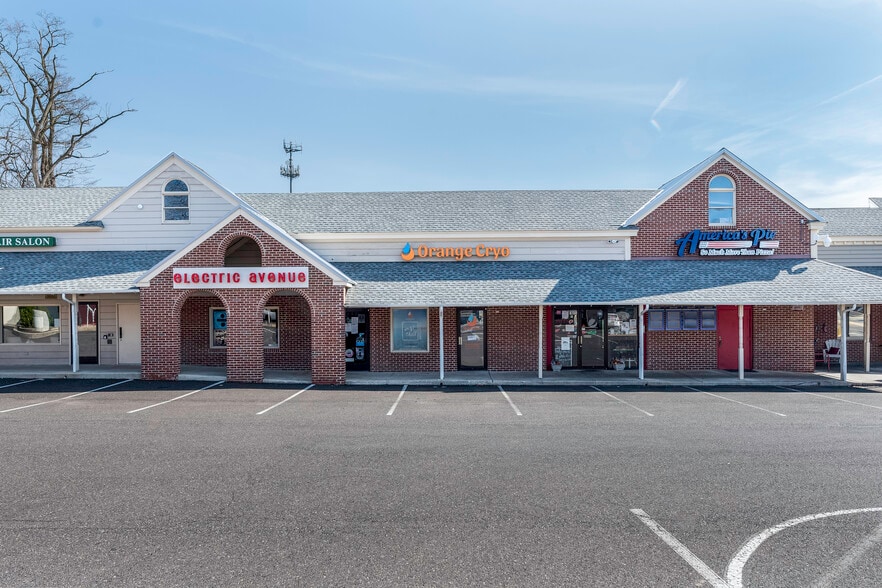 More Photos Of 323 E Gay St, West Chester Unknown For Lease