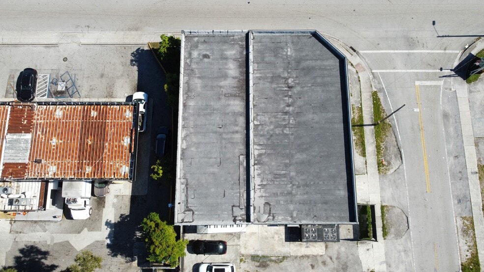More Photos Of 4760 NW 17th Ave, Miami Warehouse For Sale
