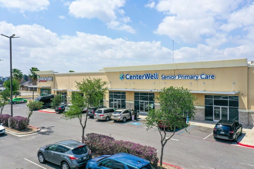 More Photos Of 3601 S Business Highway 281, Edinburg Storefront For Sale