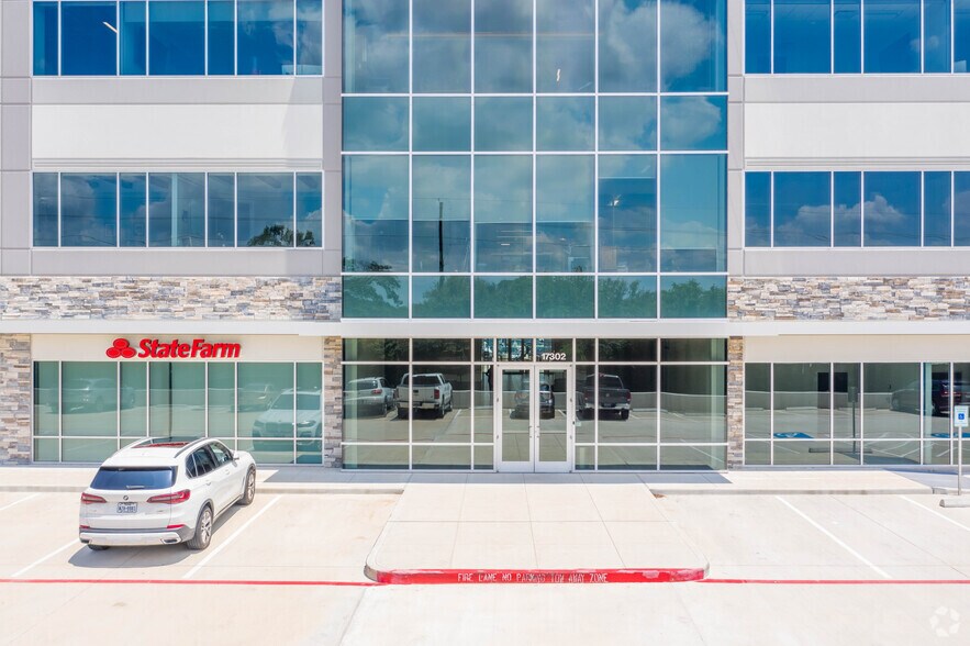 More Photos Of 17302 House Hahl Rd, Cypress Office For Lease