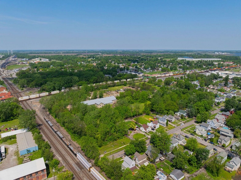 More Photos Of 311 Rose Ave, Marion Warehouse For Sale
