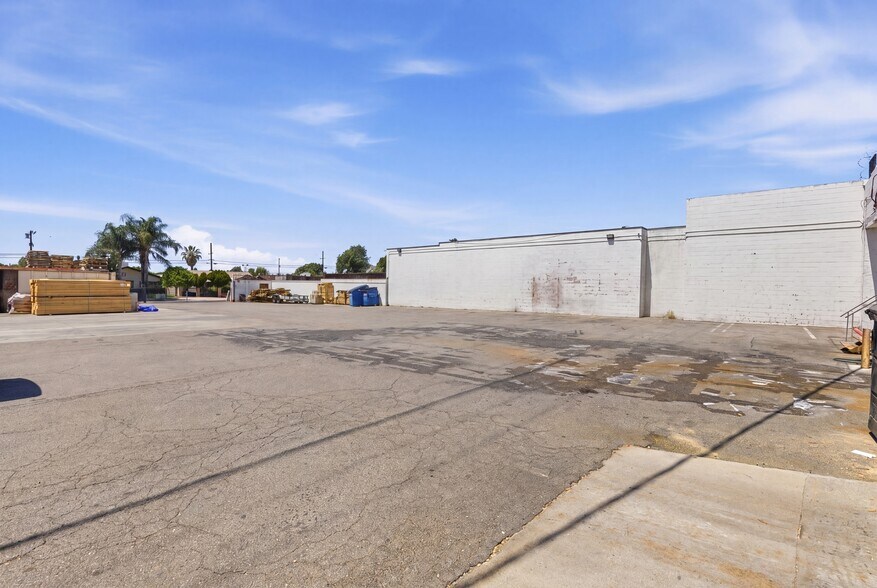 More Photos Of , Pacoima Unknown For Sale