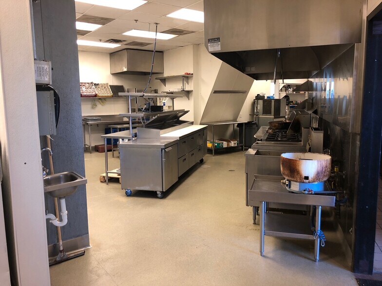 More Photos Of 10060 City Walk Dr, Woodbury General Retail For Lease