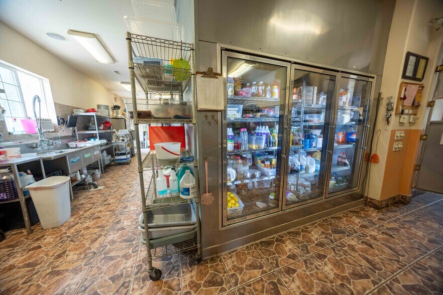 More Photos Of 40311 Sierra Dr, Three Rivers General Retail For Sale