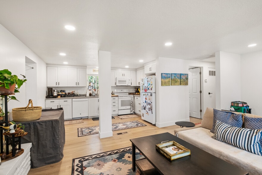 More Photos Of 49 N 300 E, Midway Apartments For Sale