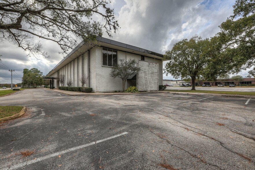 More Photos Of 1115 Gemini St, Houston Loft Creative Space For Lease