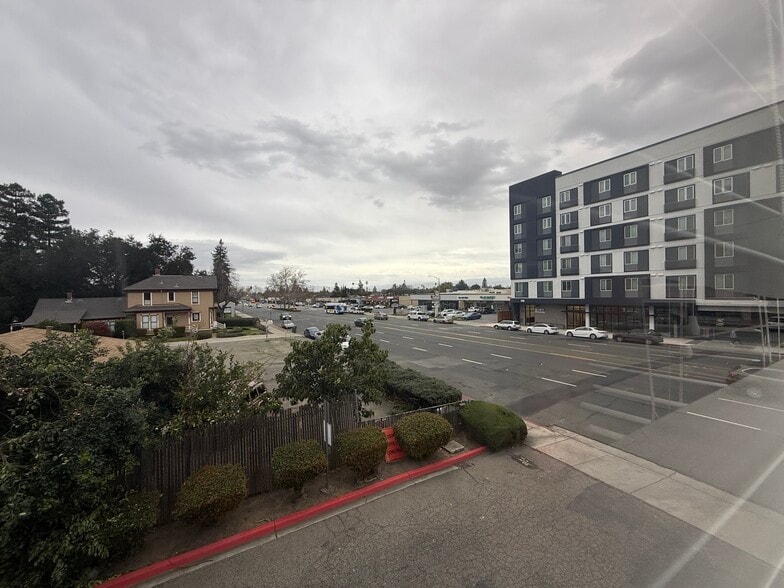 More Photos Of 2315 S Bascom Ave, Campbell Office For Lease