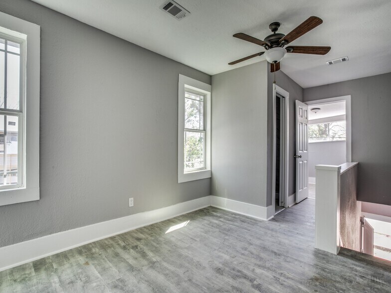 More Photos Of 810-812 Maltby St, Houston Apartments For Sale