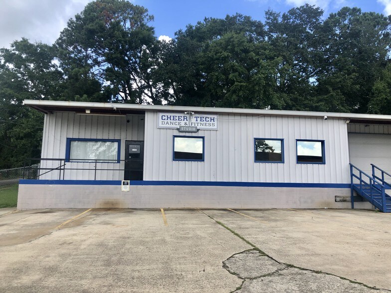 More Photos Of 2130 Lake Bradford Blvd, Tallahassee Warehouse For Lease