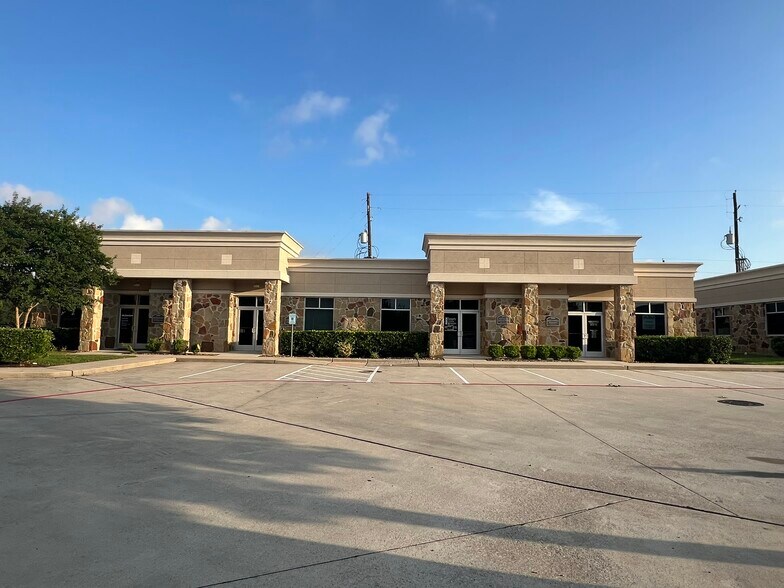 More Photos Of 20008 Champion Forest Dr, Spring Office For Sale