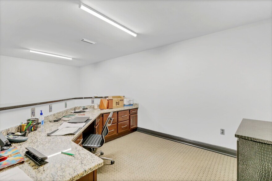 More Photos Of 5060 Jack Springs Rd, Atmore Light Distribution For Lease