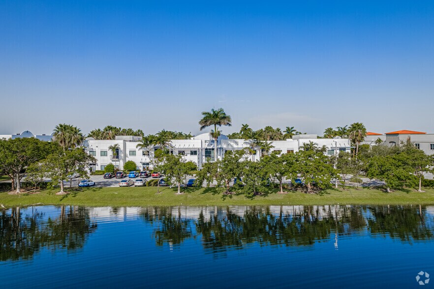 More Photos Of 6820 Lyons Technology Cir, Coconut Creek Office For Lease