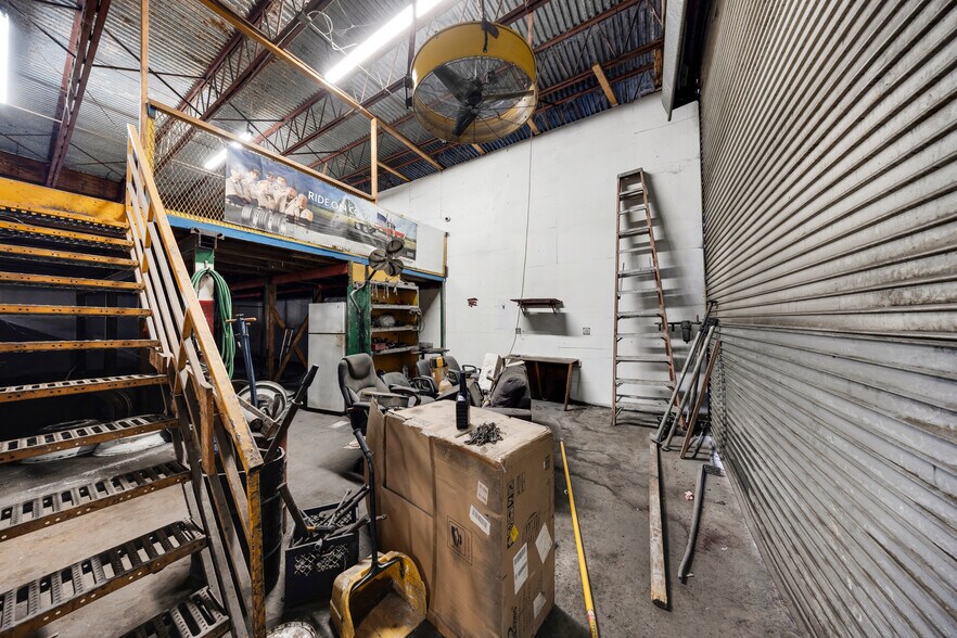 More Photos Of 9630 NW South River Dr, Medley Industrial For Lease