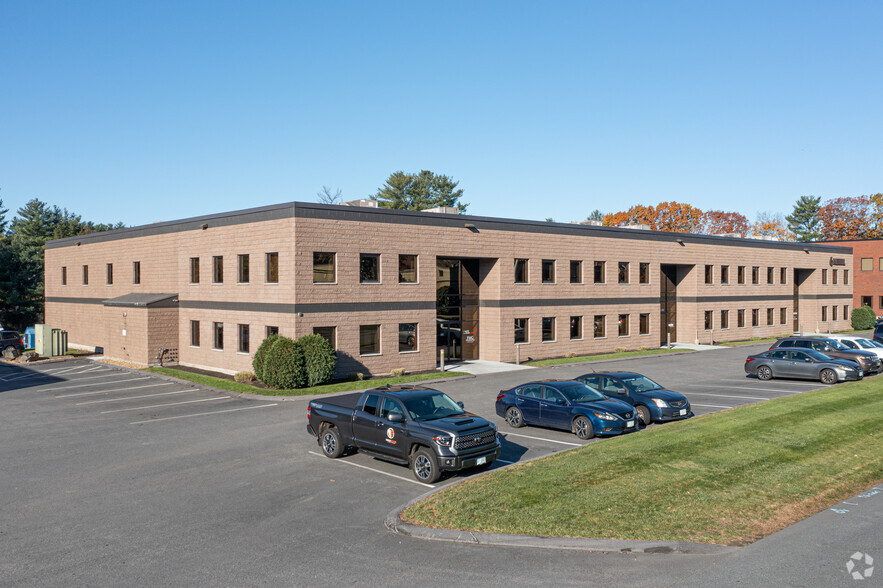 Primary Photo Of 6 Merrill Industrial Dr, Hampton Light Distribution For Lease