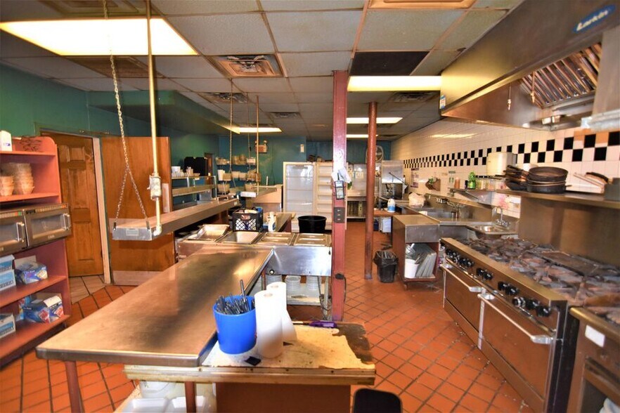 More Photos Of 109 S Folger St, Carrollton Restaurant For Sale