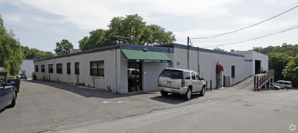 More Photos Of 100 Carney St, Glen Cove Manufacturing For Sale