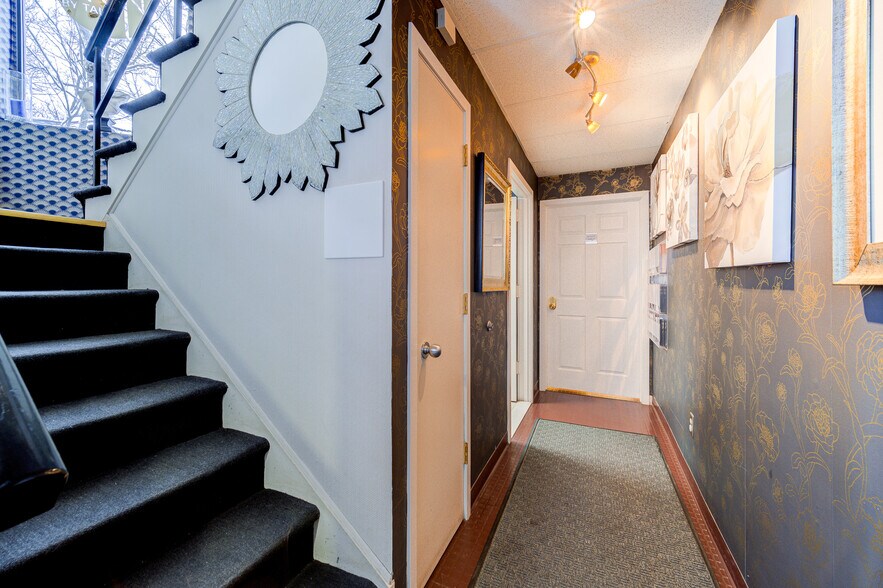 More Photos Of 56 Main St, Poughkeepsie Medical For Lease