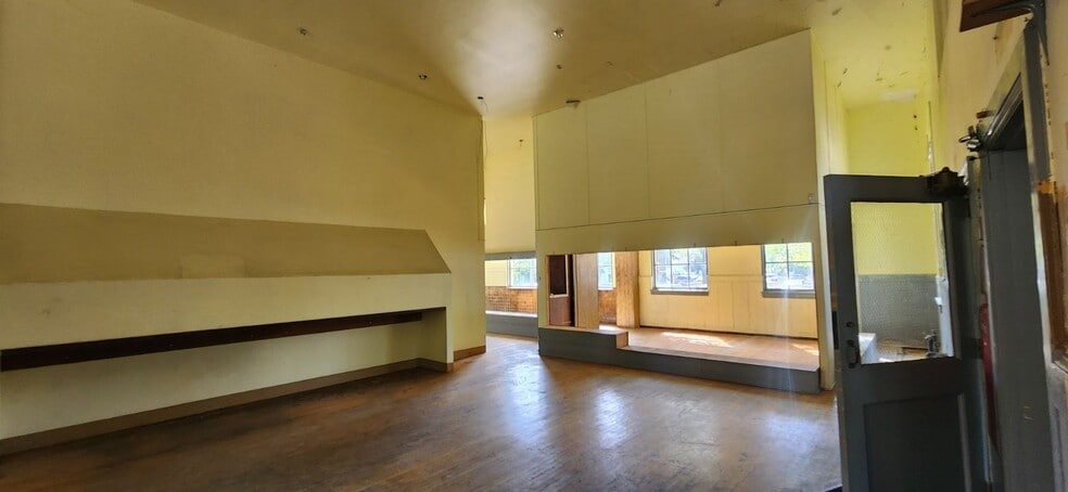 More Photos Of 224 N Oak St, Ukiah Office Residential For Sale