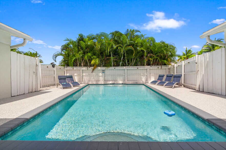 More Photos Of 1520 NE 51st St, Fort Lauderdale Apartments For Sale