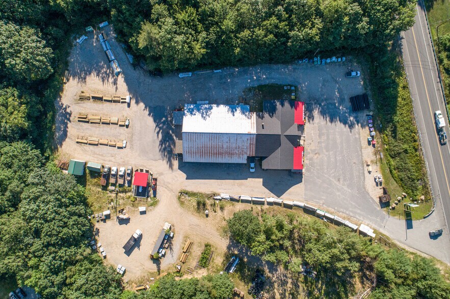 More Photos Of 190 Ossipee Trl E, Standish Freestanding For Sale