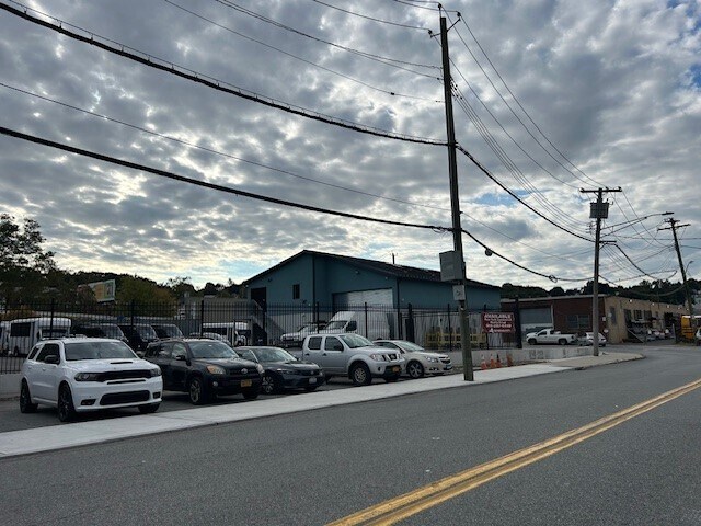 More Photos Of 41 Torre Pl, Yonkers Industrial For Sale
