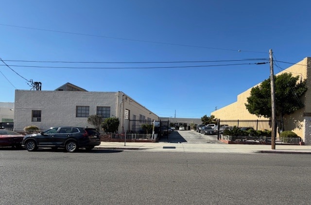 More Photos Of 313 S Raymond Ave, Alhambra Warehouse For Sale