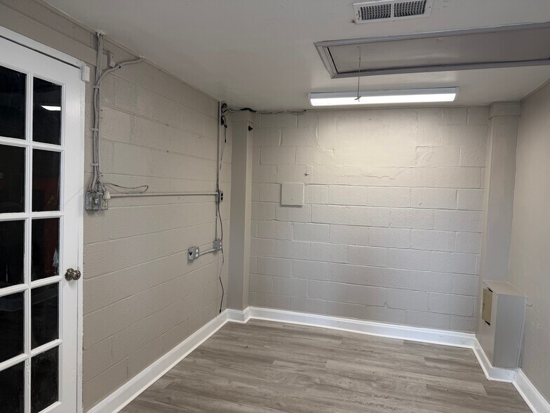 More Photos Of 3518 Jackson Ave, Memphis Auto Repair For Lease