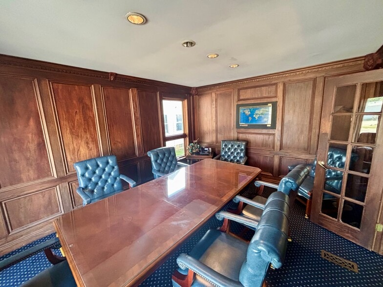 Primary Photo Of 1915 Broad Ripple Ave, Indianapolis Office For Sale