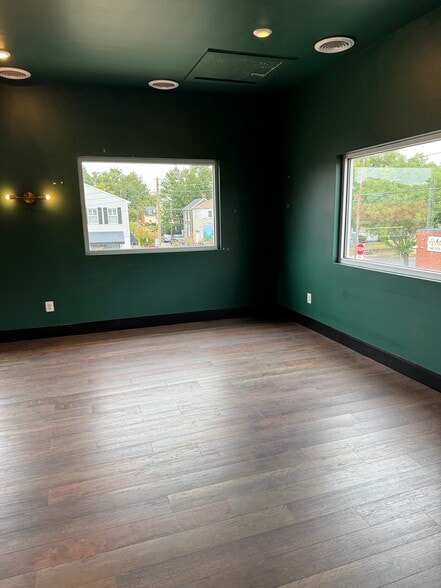 More Photos Of 1600 Princess Anne St, Fredericksburg Restaurant For Sale