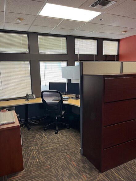 More Photos Of 221 NE Ivanhoe Blvd, Orlando Loft Creative Space For Lease