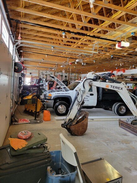 More Photos Of 351 N Main St, Onsted Office For Sale