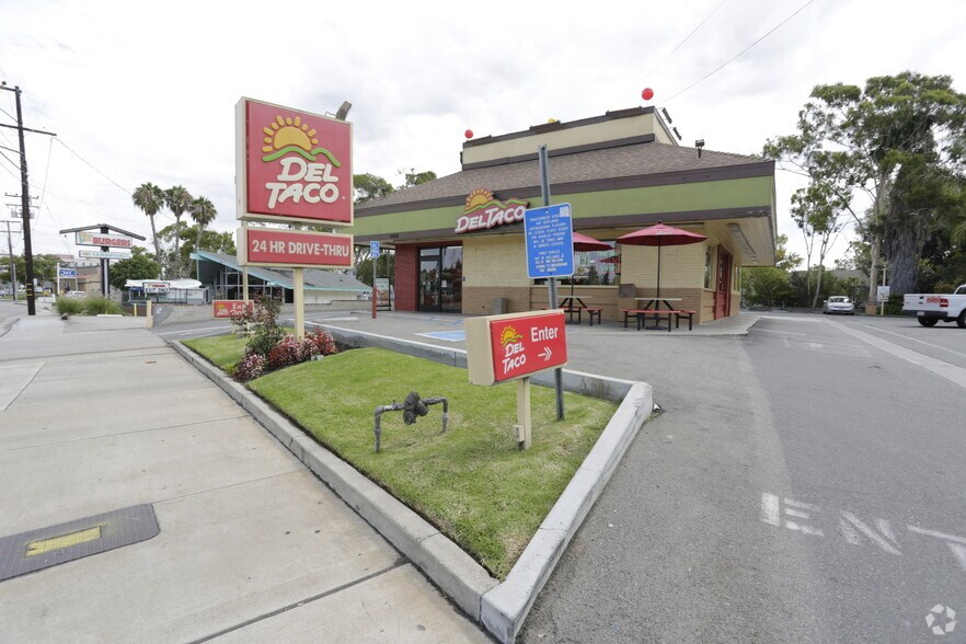 More Photos Of 2956 Bristol St, Costa Mesa Fast Food For Lease