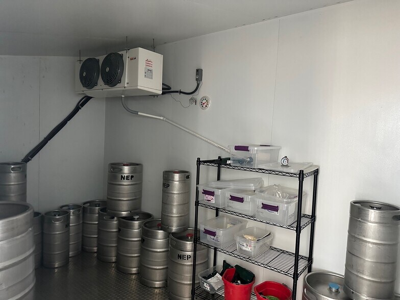 More Photos Of 202 E Seminary St, Liberty Restaurant For Sale