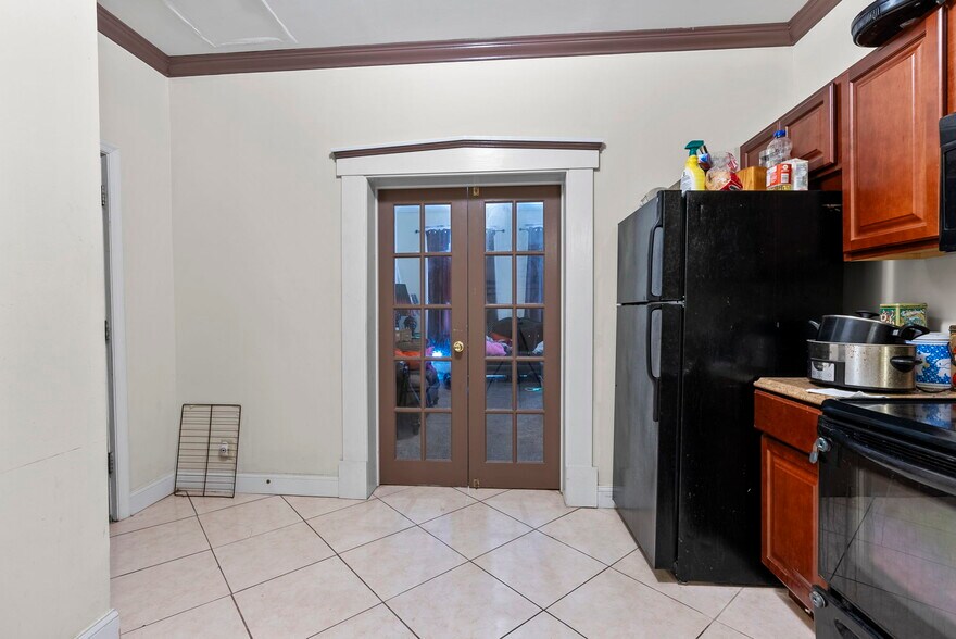 More Photos Of 1433 W Lombard St, Baltimore Multifamily For Sale