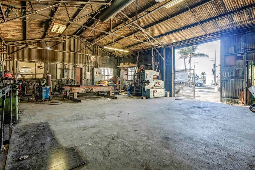 More Photos Of 5005 E Slauson Ave, Vernon Warehouse For Sale