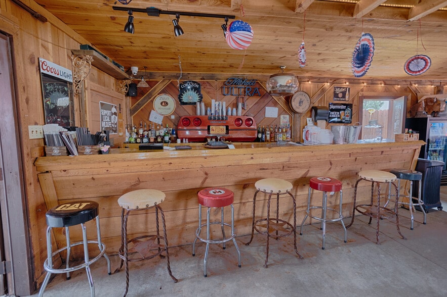 More Photos Of 4048 Porter Mountain Rd, Lakeside Restaurant For Sale
