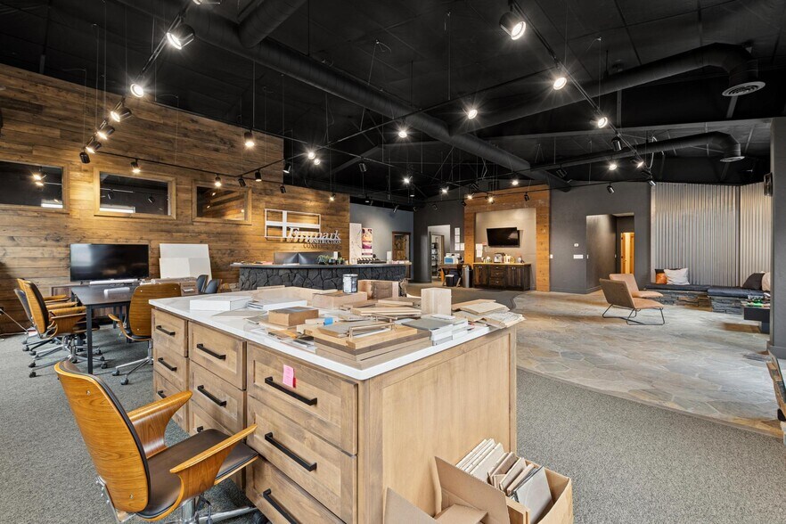 More Photos Of 201 United Dr, Kalispell Light Manufacturing For Lease