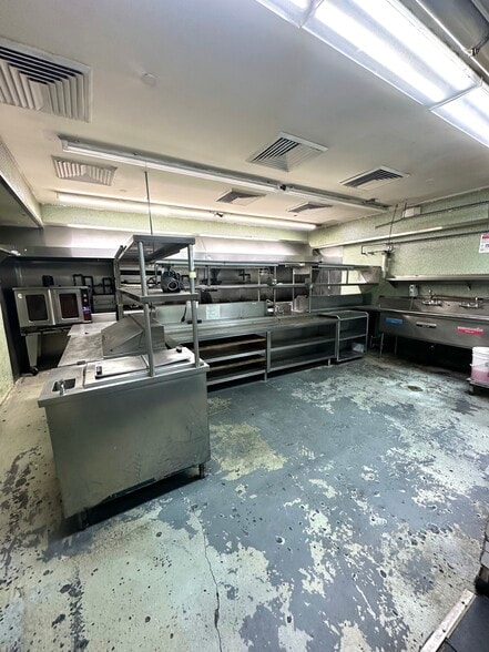 More Photos Of 802 Ninth Ave, New York Apartments For Lease