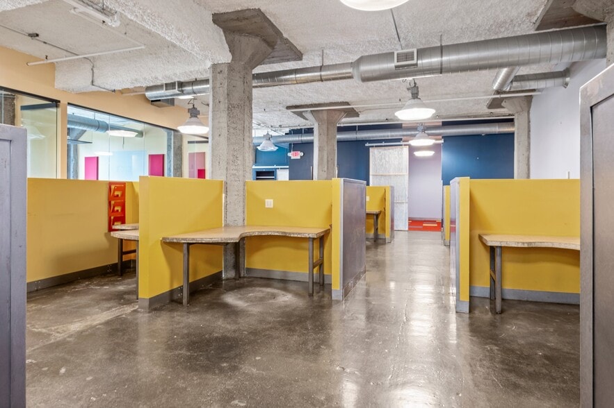 More Photos Of 718 Washington Ave N, Minneapolis Loft Creative Space For Sale