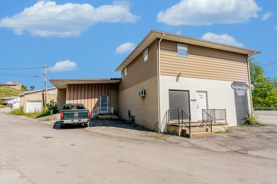 More Photos Of 2939 White Hall Blvd, White Hall General Retail For Sale