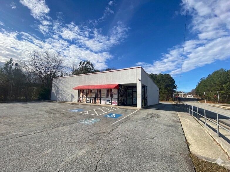 Primary Photo Of 7227 Highway 85, Riverdale Freestanding For Sale