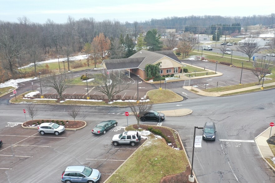 More Photos Of 5831-5855 Easton Rd, Plumsteadville Unknown For Lease